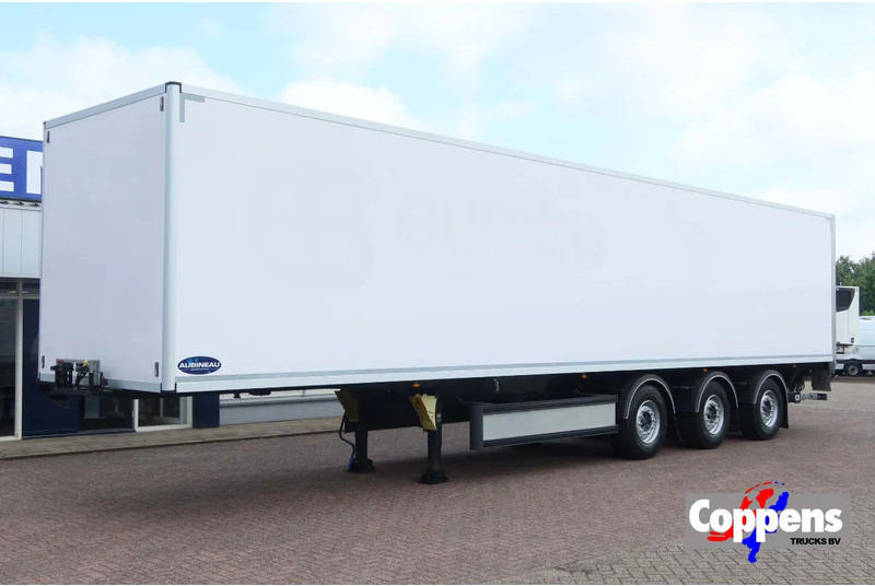 A&D Geisoleerd trailer, 3 asser, 2 x stuuras, LPRS24 - Félpótkocsi dobozos: 1 kép. A&D Geisoleerd trailer, 3 asser, 2 x stuuras, LPRS24 - Félpótkocsi dobozos: 1 kép.