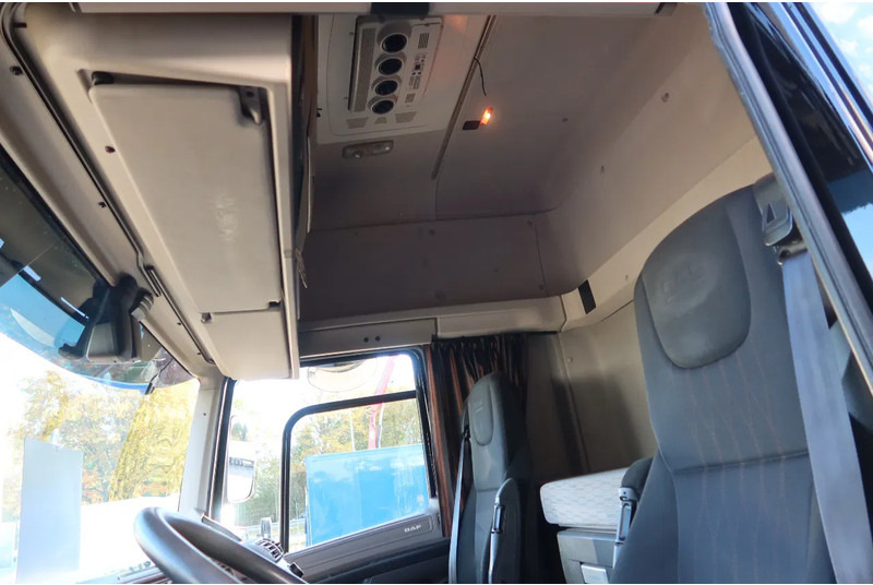 DAF CF 410 DAF CF 410 Black Edition Dhollandia klep 2.000 kg - Dobozos felépítményű teherautó: 5 kép. DAF CF 410 DAF CF 410 Black Edition Dhollandia klep 2.000 kg - Dobozos felépítményű teherautó: 5 kép.