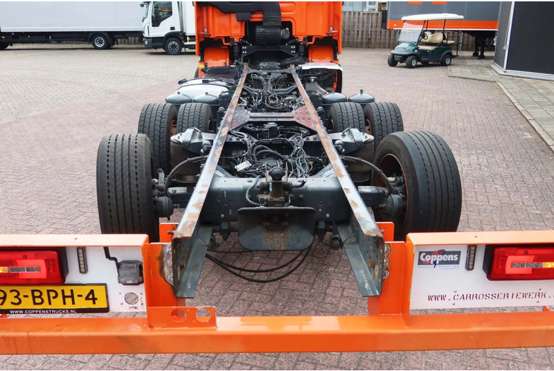 DAF CF 450 Chassis Cabine Slaap Cabine 2x Bed - Alvaz teherautó: 4 kép. DAF CF 450 Chassis Cabine Slaap Cabine 2x Bed - Alvaz teherautó: 4 kép.