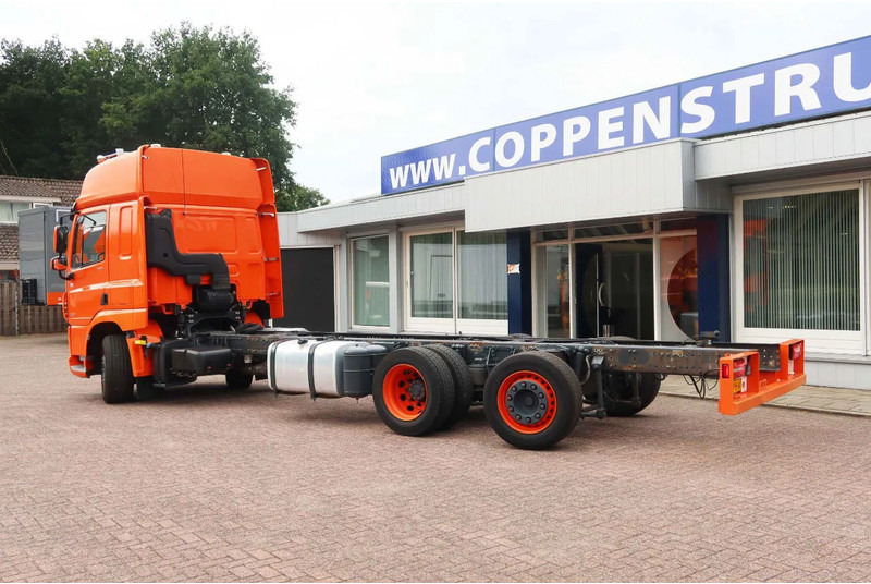 DAF CF 450 Chassis Cabine Slaap Cabine 2x Bed - Alvaz teherautó: 3 kép. DAF CF 450 Chassis Cabine Slaap Cabine 2x Bed - Alvaz teherautó: 3 kép.