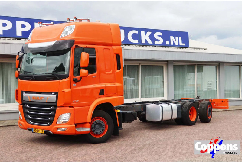 DAF CF 450 Chassis Cabine Slaap Cabine 2x Bed - Alvaz teherautó: 1 kép. DAF CF 450 Chassis Cabine Slaap Cabine 2x Bed - Alvaz teherautó: 1 kép.