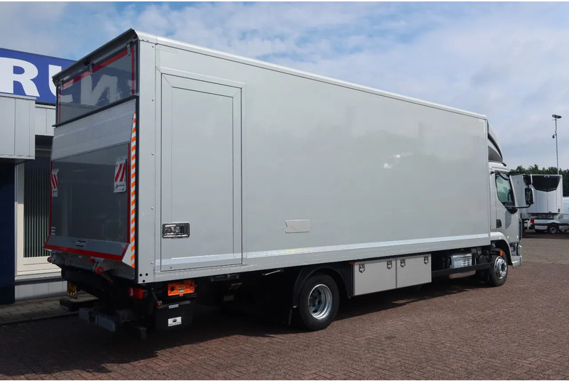 DAF LF 210 FA Zilver metallic bak + klep Dhollandia 1500 kg + rol stops, Comfort cabine. - Dobozos felépítményű teherautó: 3 kép. DAF LF 210 FA Zilver metallic bak + klep Dhollandia 1500 kg + rol stops, Comfort cabine. - Dobozos felépítményű teherautó: 3 kép.