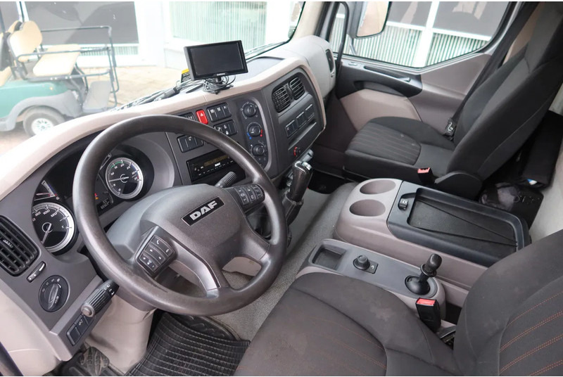DAF LF 260 Open+Kraan Fassi F 85 V 023+Radio controle - Darus autó: 4 kép. DAF LF 260 Open+Kraan Fassi F 85 V 023+Radio controle - Darus autó: 4 kép.
