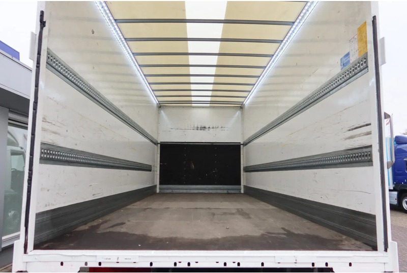 DAF LF 290 Bak+Klep 1500 KG - Dobozos felépítményű teherautó: 5 kép. DAF LF 290 Bak+Klep 1500 KG - Dobozos felépítményű teherautó: 5 kép.