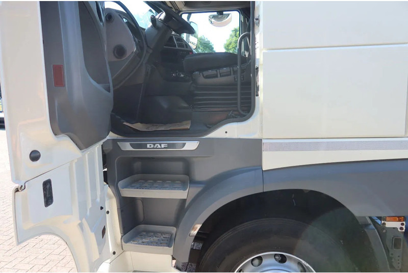 DAF XF 106.450 Wissellaadbaksysteem / Chassis - Cserefelépítményes teherautó: 5 kép. DAF XF 106.450 Wissellaadbaksysteem / Chassis - Cserefelépítményes teherautó: 5 kép.