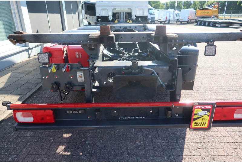 DAF XF 106.450 Wissellaadbaksysteem / Chassis - Cserefelépítményes teherautó: 4 kép. DAF XF 106.450 Wissellaadbaksysteem / Chassis - Cserefelépítményes teherautó: 4 kép.