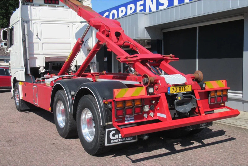 DAF XF 510 Fat 6x4 Euro 6 - Horgos rakodó teherautó: 3 kép. DAF XF 510 Fat 6x4 Euro 6 - Horgos rakodó teherautó: 3 kép.
