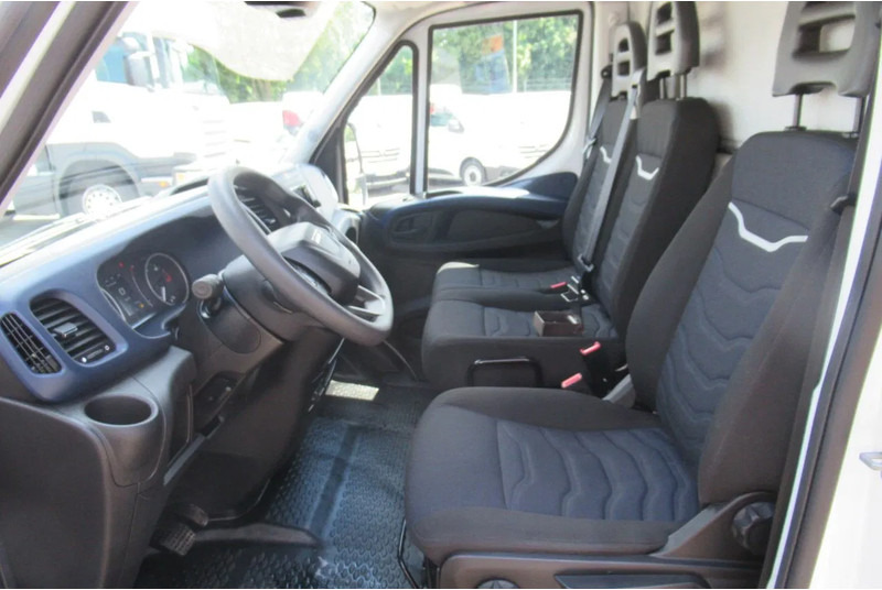 Iveco Daily 35C16 Bak+Klep Automaat - Dobozos kisteherautó: 5 kép. Iveco Daily 35C16 Bak+Klep Automaat - Dobozos kisteherautó: 5 kép.