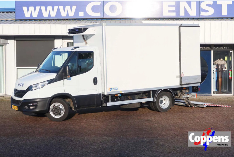Iveco Daily 35C16 Carrier Xarios 350 Koel+Vries+verwarmen + stekker 220 volt, Dhollandia 750 kg klep - Hűtős kisteherautó: 1 kép. Iveco Daily 35C16 Carrier Xarios 350 Koel+Vries+verwarmen + stekker 220 volt, Dhollandia 750 kg klep - Hűtős kisteherautó: 1 kép.