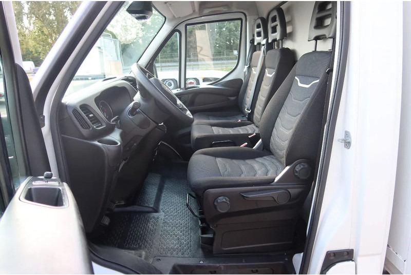 Iveco Daily 35S16 Bakwagen + Laadklep 750kg - Dobozos kisteherautó: 4 kép. Iveco Daily 35S16 Bakwagen + Laadklep 750kg - Dobozos kisteherautó: 4 kép.