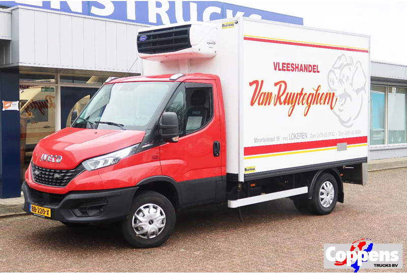 Iveco Daily 70 Daily 70 C 21 Hi-Matic Meat Hooks! Vlees Hangwerk! - Hűtős teherautó: 1 kép. Iveco Daily 70 Daily 70 C 21 Hi-Matic Meat Hooks! Vlees Hangwerk! - Hűtős teherautó: 1 kép.