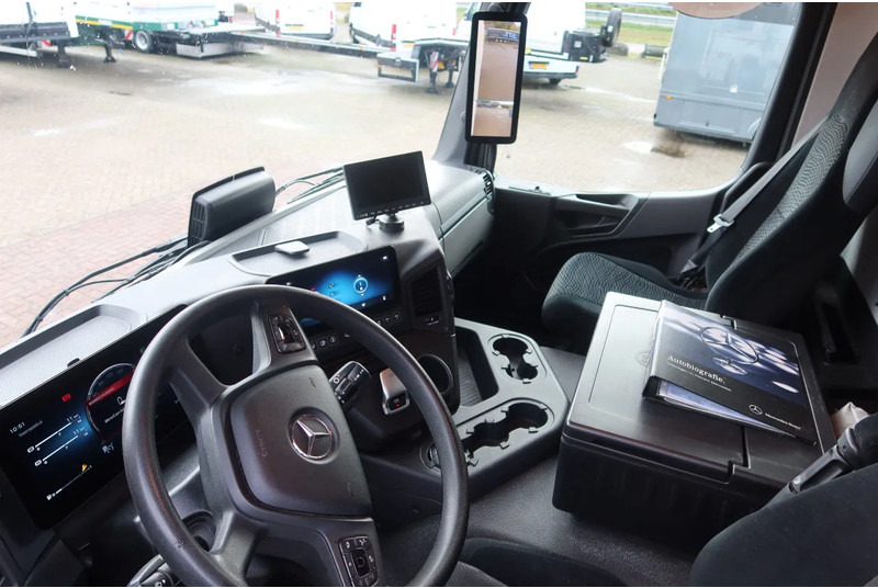 Mercedes-Benz Actros 1830 Bak + Dhollandia klep 2000 KG + rolstops. - Dobozos felépítményű teherautó: 5 kép. Mercedes-Benz Actros 1830 Bak + Dhollandia klep 2000 KG + rolstops. - Dobozos felépítményű teherautó: 5 kép.