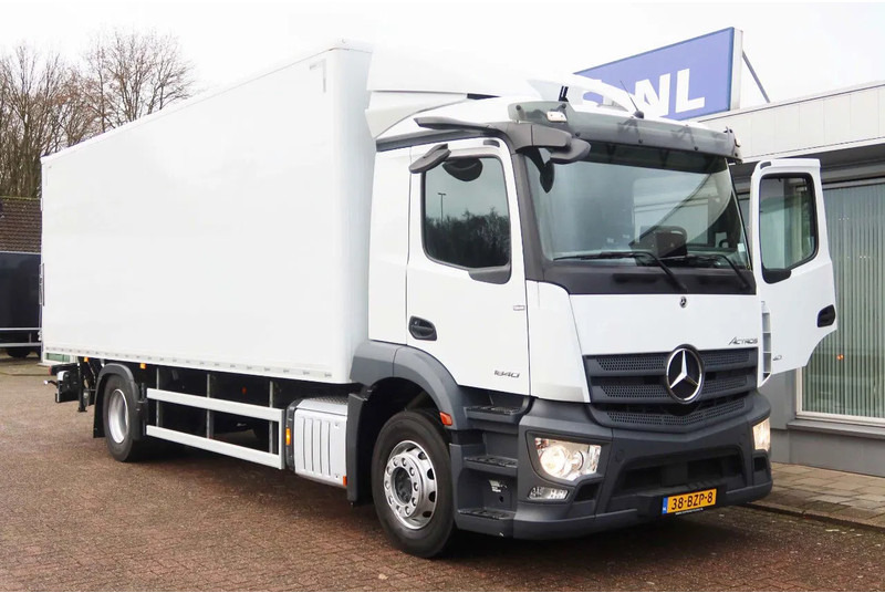 Mercedes-Benz Actros 1840 L Bakwagen + Bar klep 2000 KG + Geïsoleerde bak - Dobozos felépítményű teherautó: 2 kép. Mercedes-Benz Actros 1840 L Bakwagen + Bar klep 2000 KG + Geïsoleerde bak - Dobozos felépítményű teherautó: 2 kép.