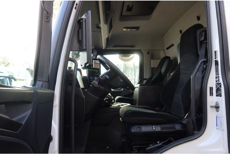 Mercedes-Benz Actros 1840 L Bkawagen+ BAR klep 2.000kg met Gesioleerde bak - Dobozos felépítményű teherautó: 5 kép. Mercedes-Benz Actros 1840 L Bkawagen+ BAR klep 2.000kg met Gesioleerde bak - Dobozos felépítményű teherautó: 5 kép.