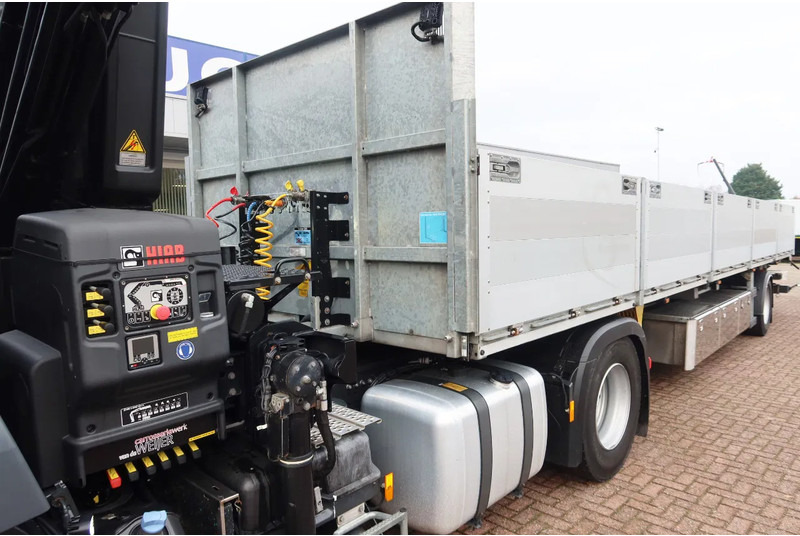 Mercedes-Benz Actros 2133 L Trekker + Hiab Kraan met City Trailer: OT-92-VD - Darus autó: 4 kép. Mercedes-Benz Actros 2133 L Trekker + Hiab Kraan met City Trailer: OT-92-VD - Darus autó: 4 kép.