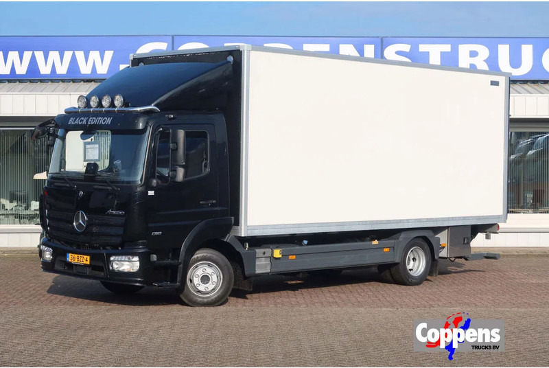Mercedes-Benz Atego 818 818 L Bak+ Klep 1500 kg. Geisoleerd dak - Dobozos felépítményű teherautó: 1 kép. Mercedes-Benz Atego 818 818 L Bak+ Klep 1500 kg. Geisoleerd dak - Dobozos felépítményű teherautó: 1 kép.