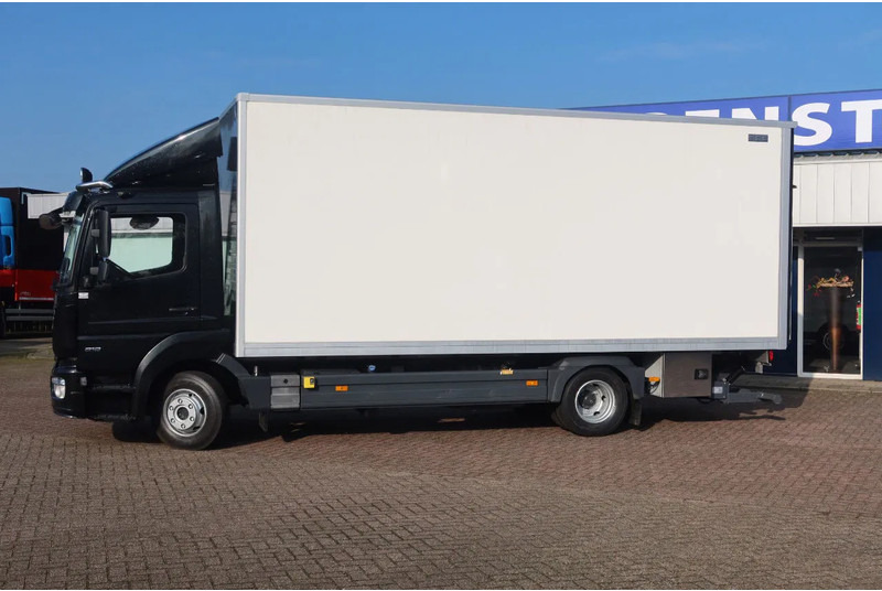 Dobozos felépítményű teherautó Mercedes-Benz Atego 818 818 L Bak+ Klep 1500 kg. Geisoleerd dak: 14 kép.