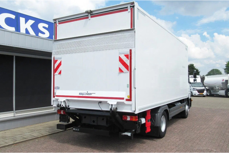 Mercedes-Benz Atego Bak + klep Euro 6 1527 L - Dobozos felépítményű teherautó: 3 kép. Mercedes-Benz Atego Bak + klep Euro 6 1527 L - Dobozos felépítményű teherautó: 3 kép.