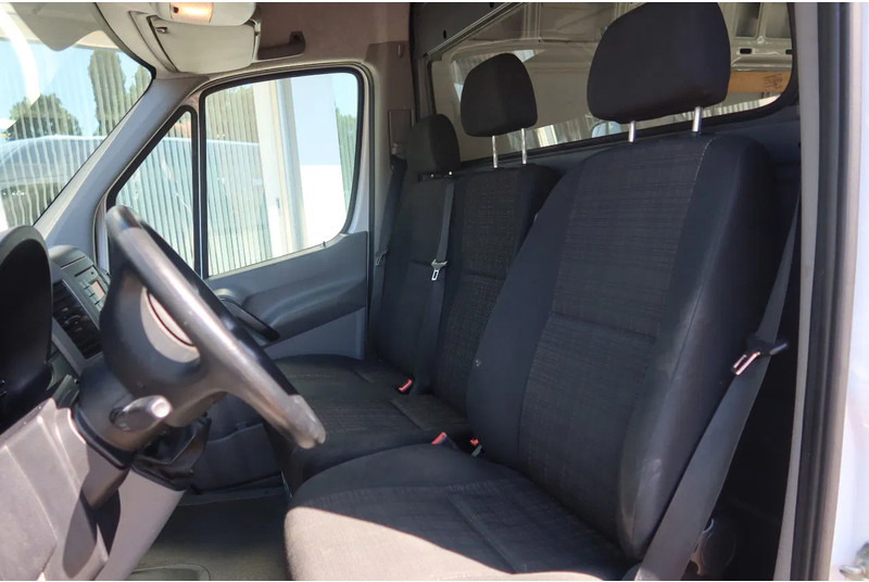 Mercedes-Benz Sprinter 313 CDI + Airco - Furgon: 5 kép. Mercedes-Benz Sprinter 313 CDI + Airco - Furgon: 5 kép.