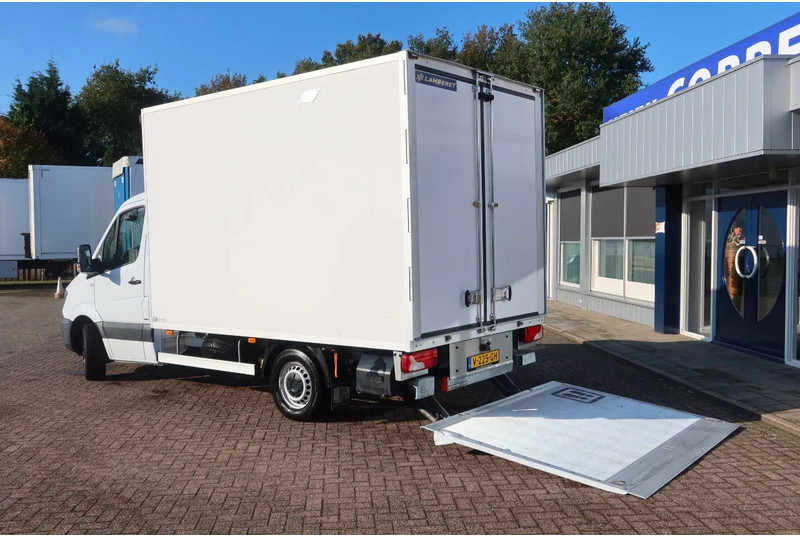 Mercedes-Benz Sprinter 316 CDI Carrier Koel/Vries Bak+Klep. Dag en nacht aansluiting - Hűtős kisteherautó: 3 kép. Mercedes-Benz Sprinter 316 CDI Carrier Koel/Vries Bak+Klep. Dag en nacht aansluiting - Hűtős kisteherautó: 3 kép.