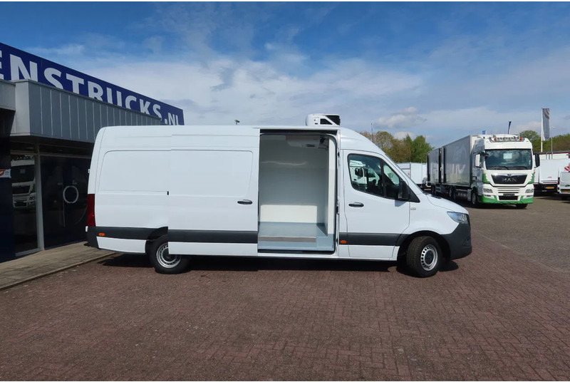 Mercedes-Benz Sprinter 317 CDI Automaat Carrier Koel/Vries/verwarmen L3/H2 - Hűtős kisteherautó: 3 kép. Mercedes-Benz Sprinter 317 CDI Automaat Carrier Koel/Vries/verwarmen L3/H2 - Hűtős kisteherautó: 3 kép.