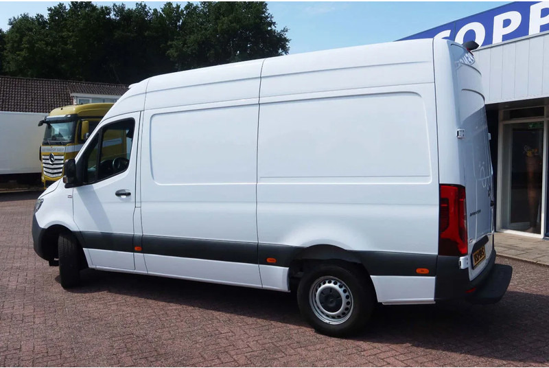 Mercedes-Benz Sprinter 317 Koel/Vries L2/H2 220 Volt stekker - Hűtős kisteherautó: 3 kép. Mercedes-Benz Sprinter 317 Koel/Vries L2/H2 220 Volt stekker - Hűtős kisteherautó: 3 kép.
