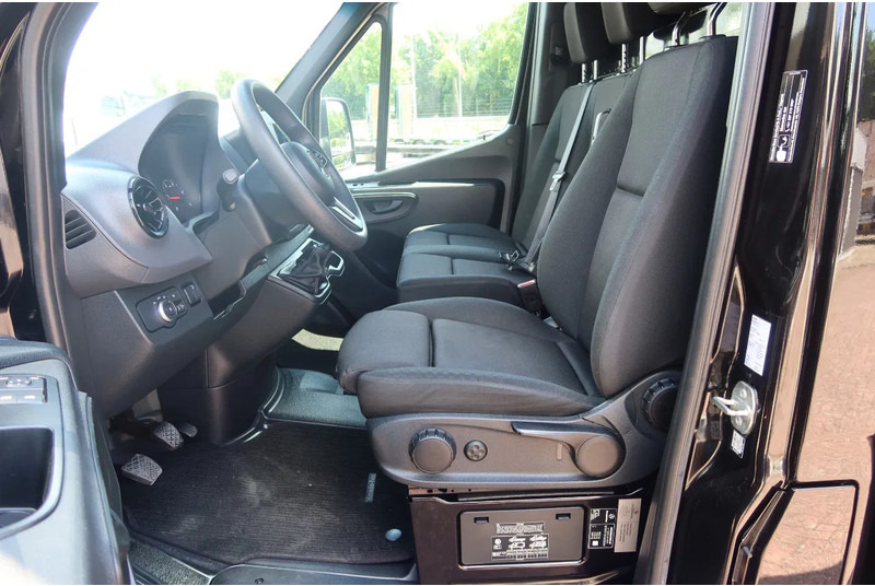 Mercedes-Benz Sprinter 519 CDI Bak+ Dhollandia klep 1000 KG. C1 rijbewijs - Dobozos felépítményű teherautó: 5 kép. Mercedes-Benz Sprinter 519 CDI Bak+ Dhollandia klep 1000 KG. C1 rijbewijs - Dobozos felépítményű teherautó: 5 kép.
