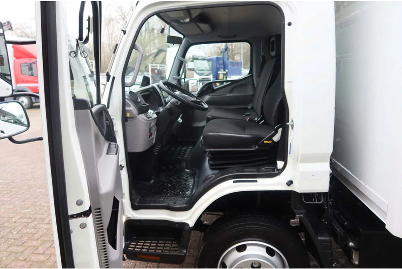 Dobozos felépítményű teherautó Mitsubishi Canter 7C18 Bakwagen + Laadklep: 5 kép.