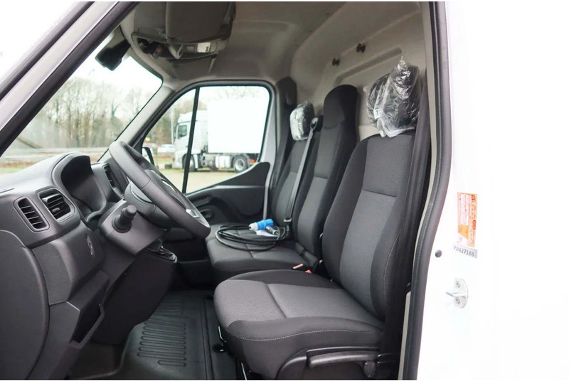 Renault Master Koel/Vries/verwarmen 220 volt stekker Carrier Xarios 350 135 PK - Hűtős kisteherautó: 5 kép. Renault Master Koel/Vries/verwarmen 220 volt stekker Carrier Xarios 350 135 PK - Hűtős kisteherautó: 5 kép.