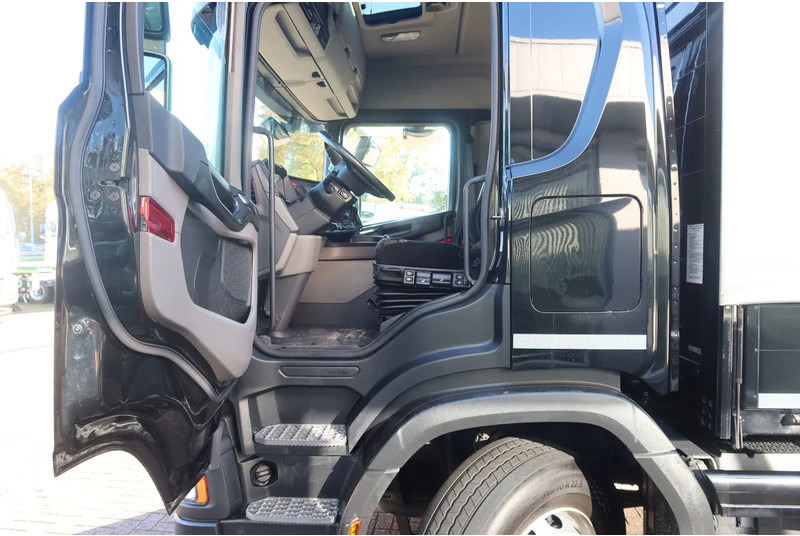 Scania G450 6x2 Huif. Schuifdak - Ponyvás teherautó: 5 kép. Scania G450 6x2 Huif. Schuifdak - Ponyvás teherautó: 5 kép.