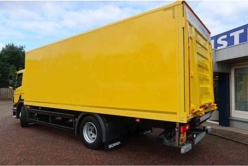 Scania P250 Bak+Klep E6 Dhollandia 1500 kg - Dobozos felépítményű teherautó: 3 kép. Scania P250 Bak+Klep E6 Dhollandia 1500 kg - Dobozos felépítményű teherautó: 3 kép.