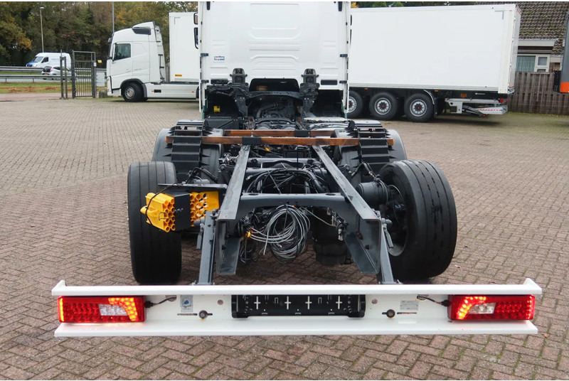 Scania R500 NGS 6x2 Chassis, Stuur lift as - Alvaz teherautó: 3 kép. Scania R500 NGS 6x2 Chassis, Stuur lift as - Alvaz teherautó: 3 kép.