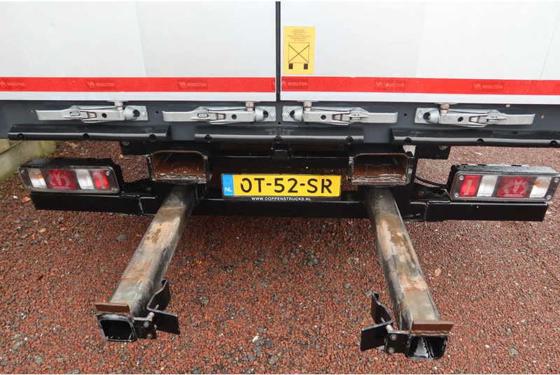 Wielton Mega Trailer with Terberg King Lifter contruction. Kooiaap aansluiting € 17.950.- netto. - Ponyvás félpótkocsi: 3 kép. Wielton Mega Trailer with Terberg King Lifter contruction. Kooiaap aansluiting € 17.950.- netto. - Ponyvás félpótkocsi: 3 kép.