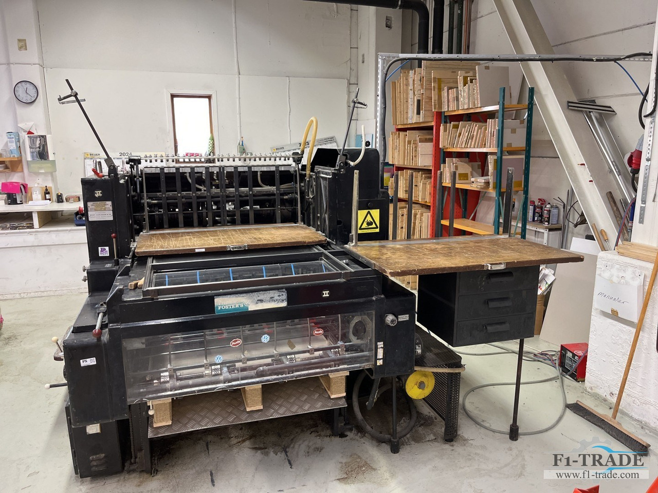 Heidelberg SBD - Papírvágó gép: 4 kép. Heidelberg SBD - Papírvágó gép: 4 kép.