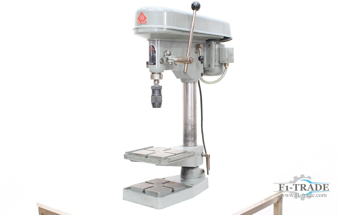 IXION BST 13 - Oszlopos fúrógép: 2 kép. IXION BST 13 - Oszlopos fúrógép: 2 kép.