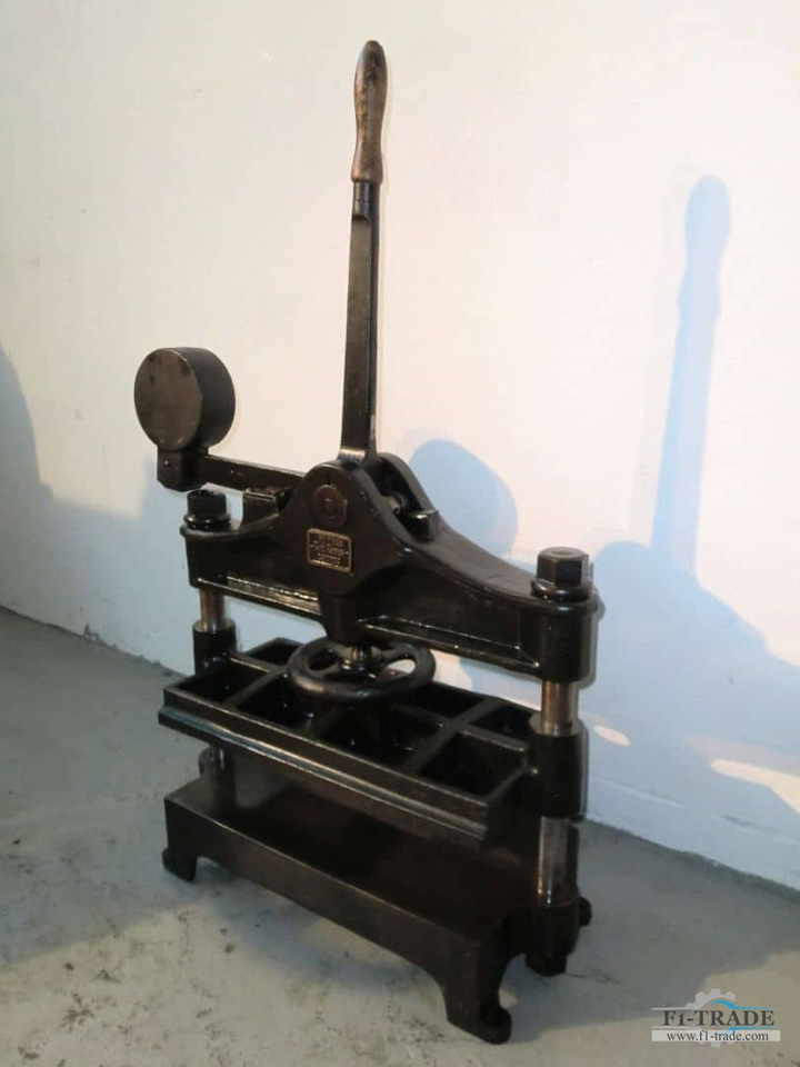 Krause FNP - Nyomdagép: 2 kép. Krause FNP - Nyomdagép: 2 kép.