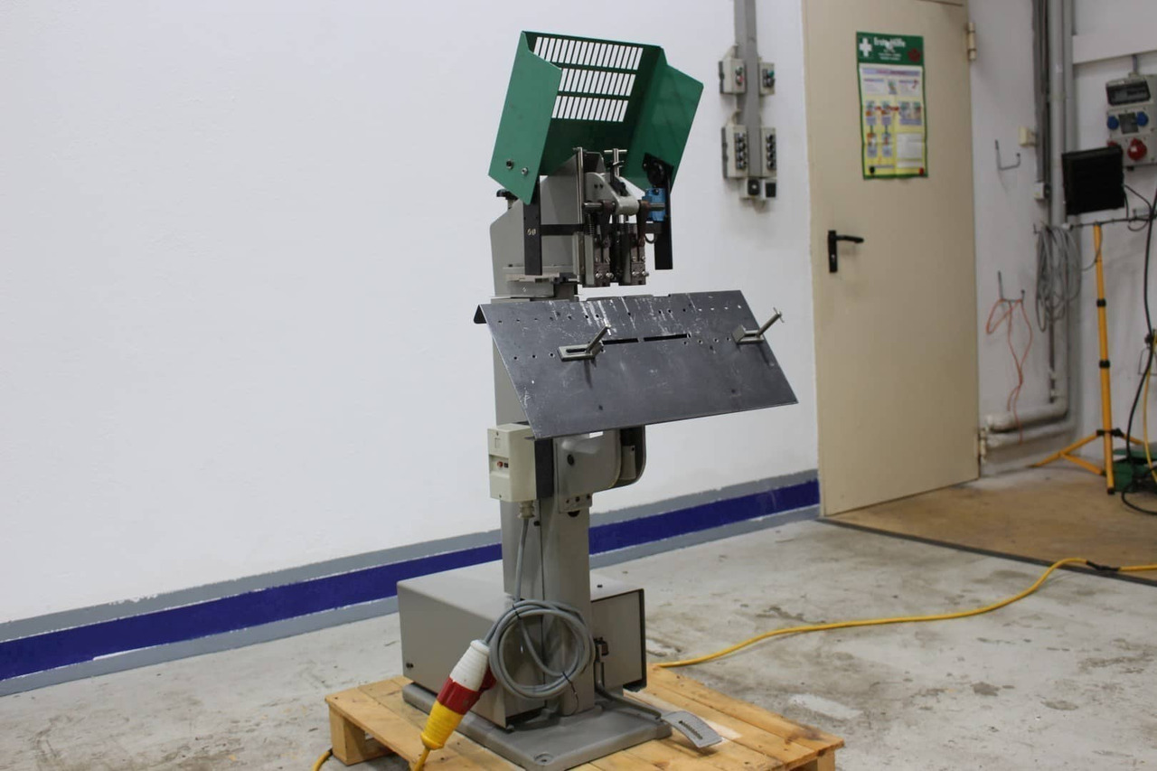 Nagel Multinak S - Nyomdagép: 2 kép. Nagel Multinak S - Nyomdagép: 2 kép.