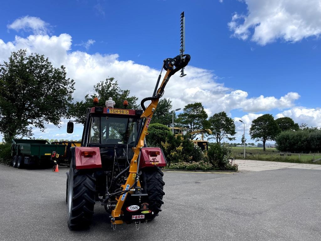 Ferri T350SI snoeischaar heggenschaar trekker tractor - Padkakasza: 5 kép. Ferri T350SI snoeischaar heggenschaar trekker tractor - Padkakasza: 5 kép.