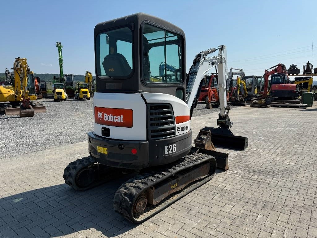 Bobcat E 26 EM - Minikotró: 5 kép. Bobcat E 26 EM - Minikotró: 5 kép.