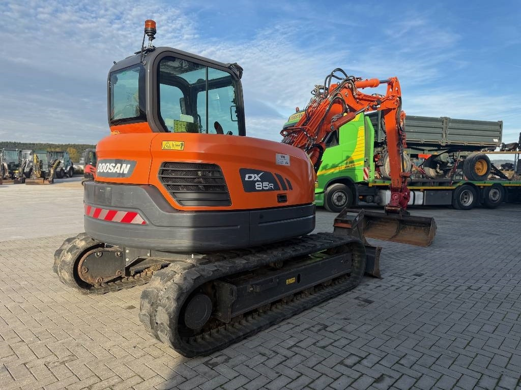 Doosan DX 85 R - Minikotró: 5 kép. Doosan DX 85 R - Minikotró: 5 kép.