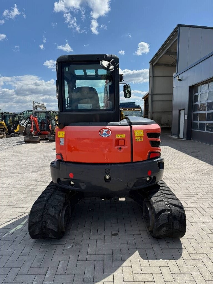 Kubota U 48-4 - Minikotró: 4 kép. Kubota U 48-4 - Minikotró: 4 kép.