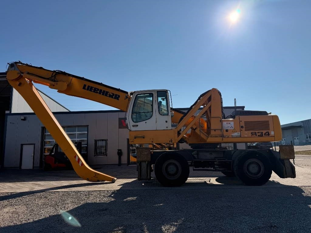 Liebherr A 934 C HD Litronic - Hulladék kotró: 2 kép. Liebherr A 934 C HD Litronic - Hulladék kotró: 2 kép.