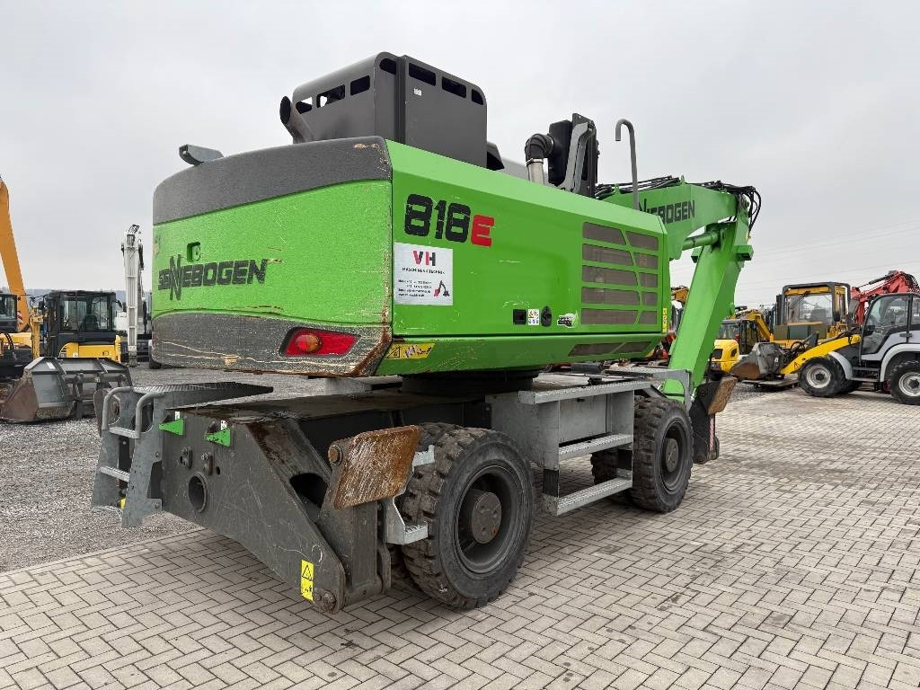 Sennebogen 818 E - Hulladék kotró: 5 kép. Sennebogen 818 E - Hulladék kotró: 5 kép.