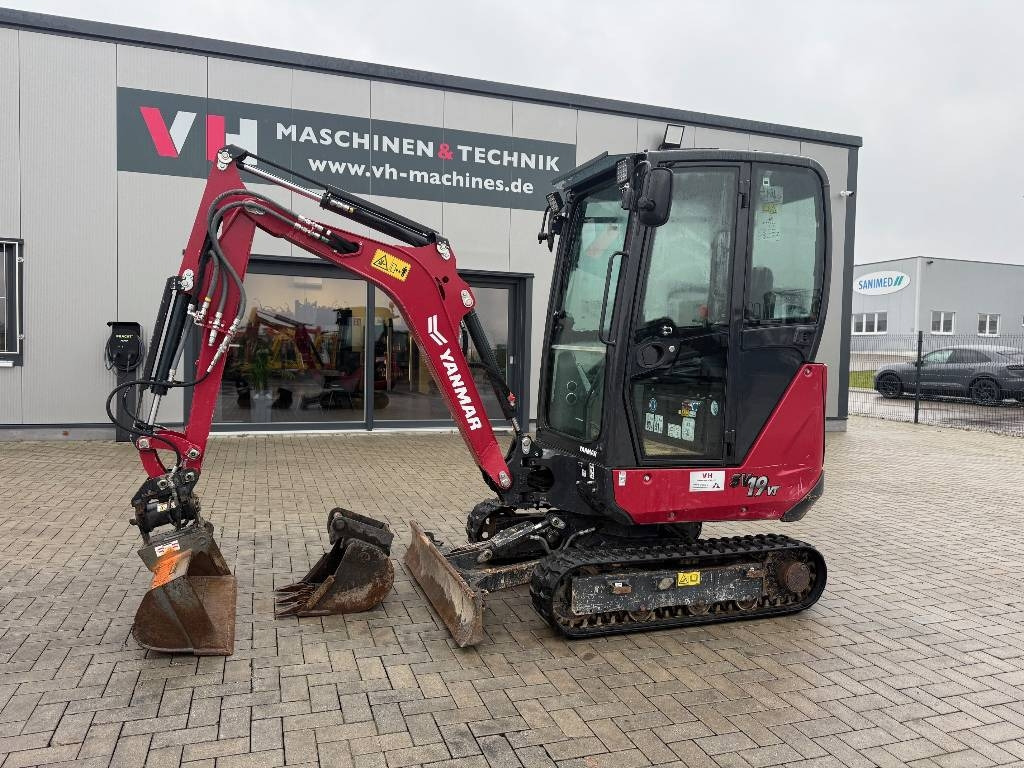 Yanmar SV 19 VT - Minikotró: 1 kép. Yanmar SV 19 VT - Minikotró: 1 kép.