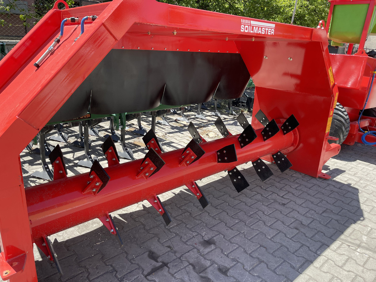 SOIL MASTER COMPOST TURNER MACHINE (COMPOST MIXER) - Szénaforgató: 1 kép. SOIL MASTER COMPOST TURNER MACHINE (COMPOST MIXER) - Szénaforgató: 1 kép.