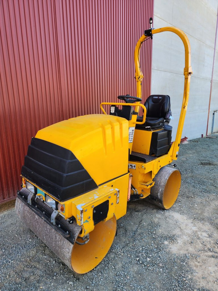 AMMANN AV20-2 - Henger: 2 kép. AMMANN AV20-2 - Henger: 2 kép.