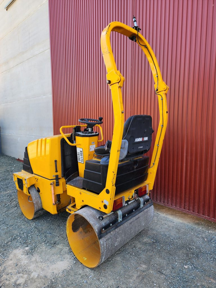 AMMANN AV20-2 - Henger: 3 kép. AMMANN AV20-2 - Henger: 3 kép.