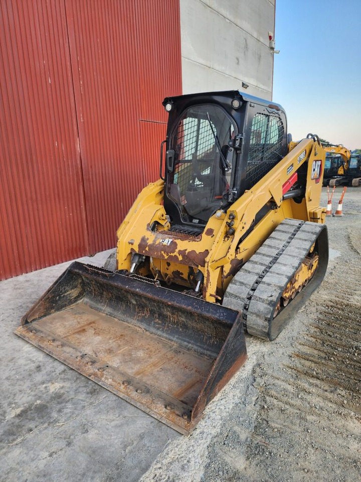 CAT 279D3 ALTO CAUDAL - Mini homlokrakodó: 2 kép. CAT 279D3 ALTO CAUDAL - Mini homlokrakodó: 2 kép.