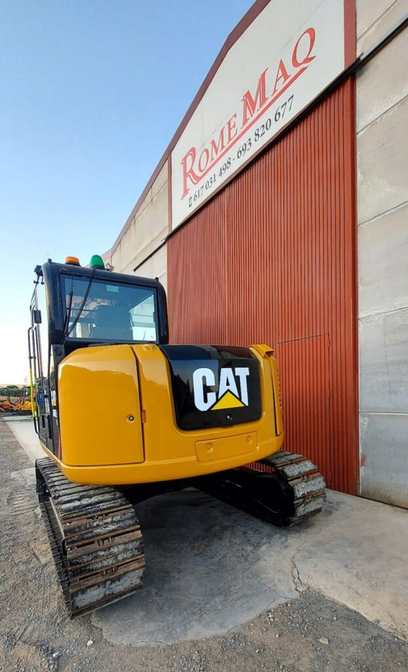 CAT 308E2CR - Minikotró: 2 kép. CAT 308E2CR - Minikotró: 2 kép.