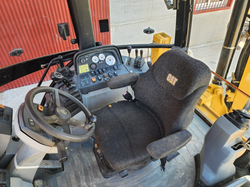 CAT 432E - Kotrórakodó: 4 kép. CAT 432E - Kotrórakodó: 4 kép.